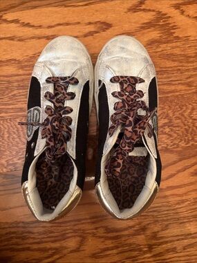 Kids Silver and Black Sneakers with Leopard Print Laces